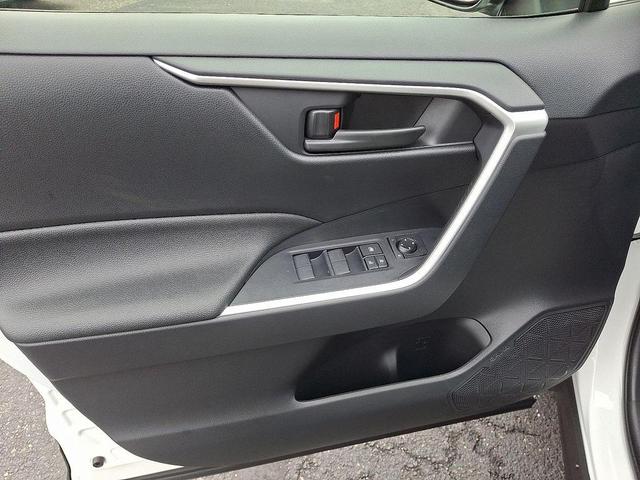 Photo of 2025 Ice Cap Toyota RAV4 Hybrid