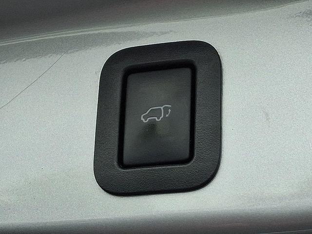 Photo of 2015 Silver Sky Metallic Toyota Highlander