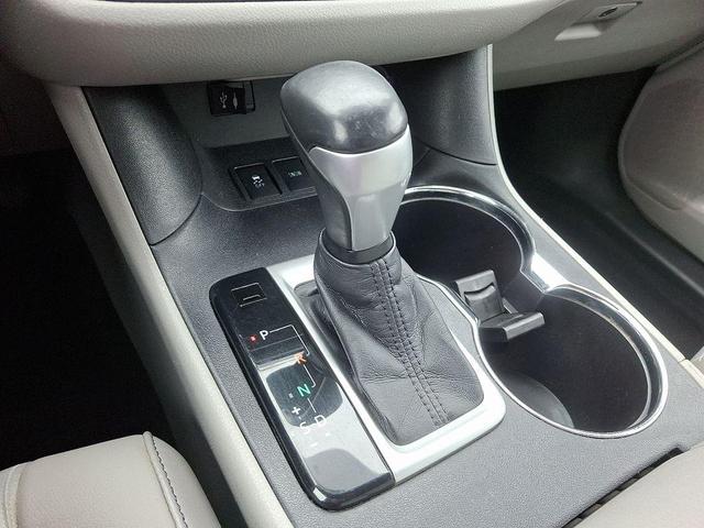 Photo of 2015 Silver Sky Metallic Toyota Highlander