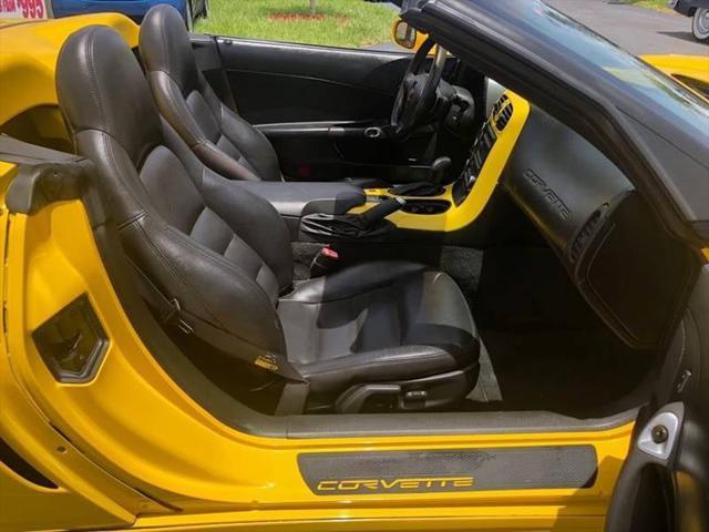 Photo of 2006 Yellow Chevrolet Corvette