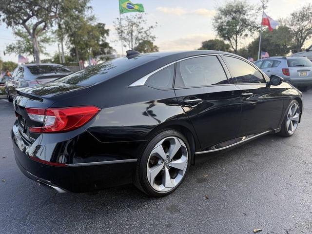 Photo of 2018 Crystal Black Pearl Honda Accord