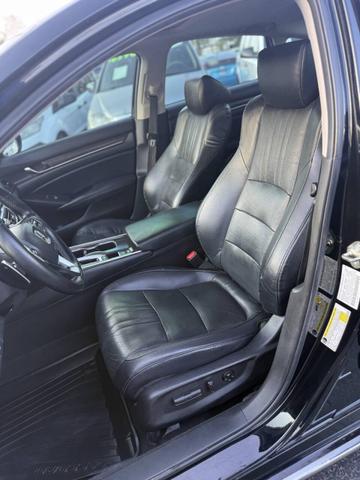 Photo of 2018 Crystal Black Pearl Honda Accord