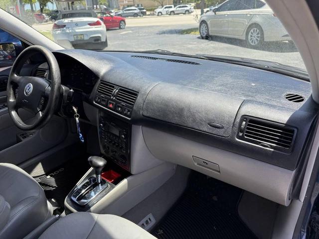 Photo of 2003 Galactic Blue Volkswagen Jetta