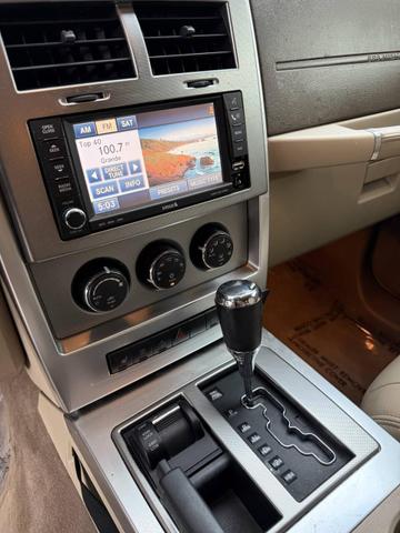 Photo of 2009 Tan Jeep Liberty
