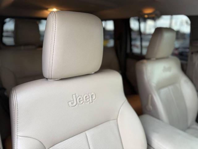 Photo of 2009 Tan Jeep Liberty