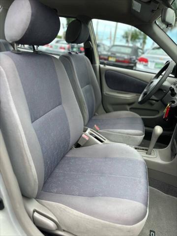 Photo of 2000 Silverstream Opal Toyota Corolla