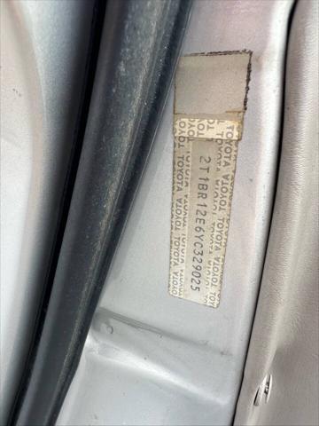 Photo of 2000 Silverstream Opal Toyota Corolla