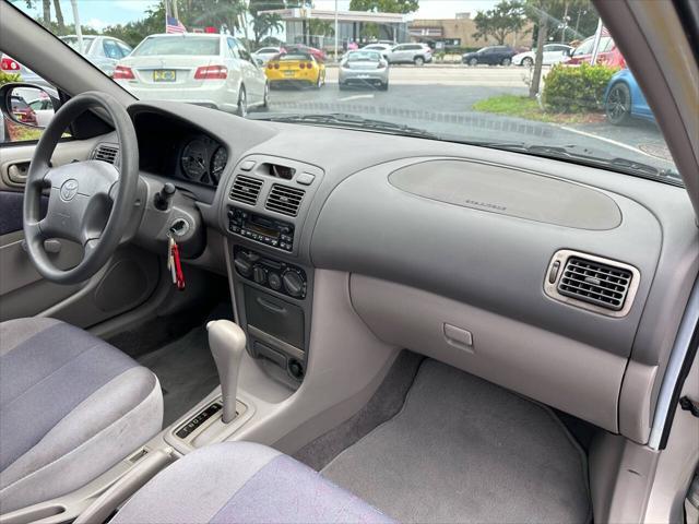 Photo of 2000 Silverstream Opal Toyota Corolla