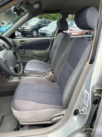 Photo of 2000 Silverstream Opal Toyota Corolla