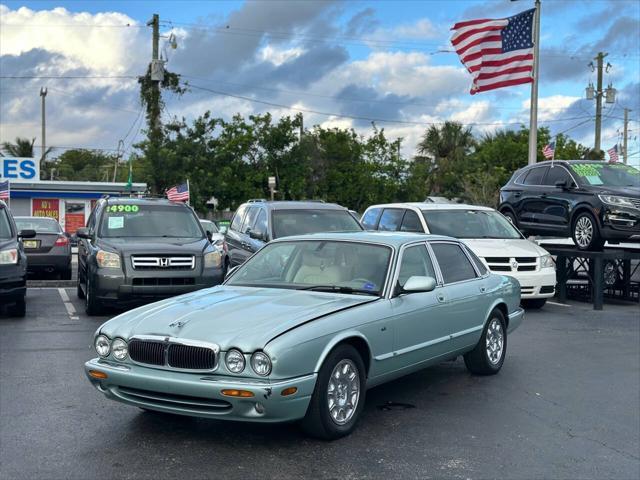 2000 Jaguar XJ8