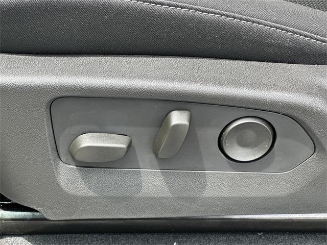 Photo of 2025 Sterling Gray Metallic Chevrolet Colorado