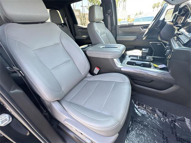 Photo of 2022 Black Chevrolet Silverado 1500