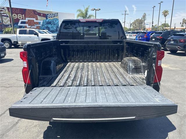 Photo of 2022 Black Chevrolet Silverado 1500