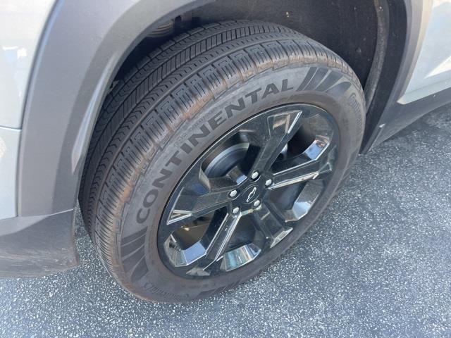 Photo of 2025 Sterling Gray Metallic Chevrolet Equinox