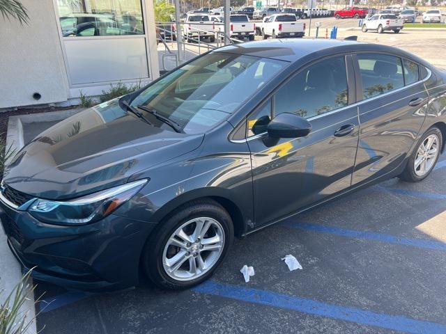 Photo of 2018 Graphite Metallic Chevrolet Cruze