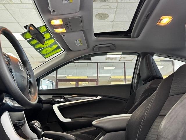 Photo of 2014 Alabaster Silver Metallic Honda Accord