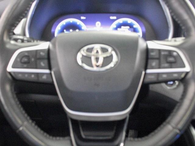 Photo of 2023 Magnetic Gray Metallic Toyota Highlander