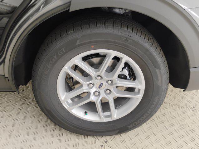 Photo of 2025 Carbonized Gray Metallic Ford Explorer