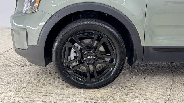 Photo of 2024 Jungle Green Kia Telluride
