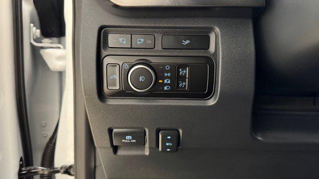 Photo of 2023 White Ford F-350