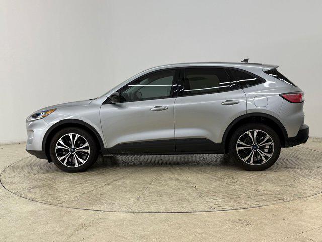 Photo of 2022 Iconic Silver Metallic Ford Escape