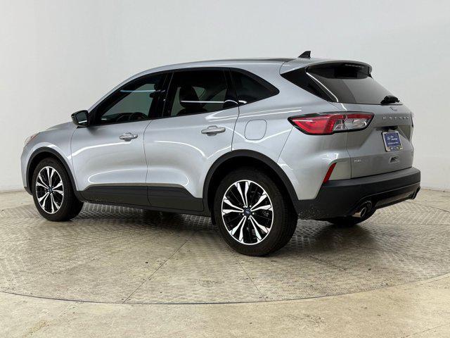 Photo of 2022 Iconic Silver Metallic Ford Escape