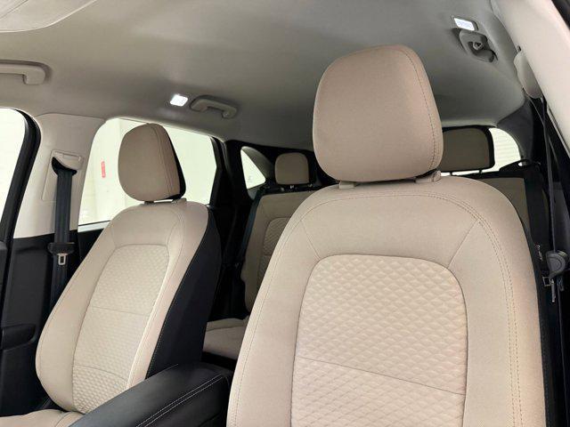 Photo of 2022 Iconic Silver Metallic Ford Escape
