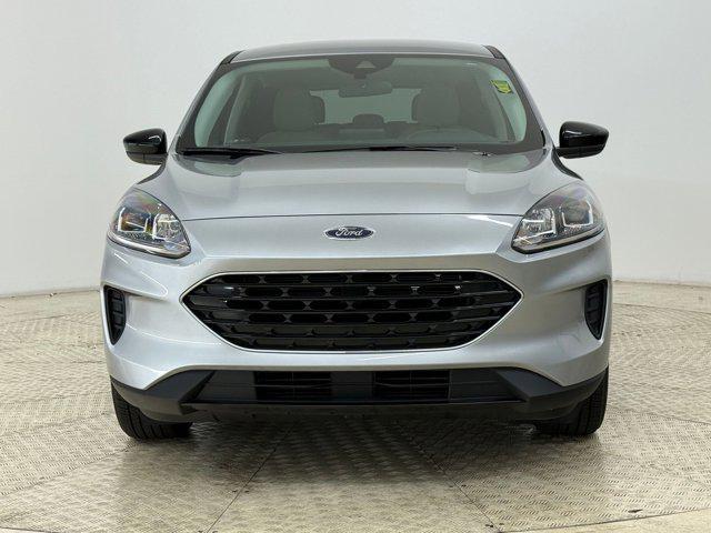 Photo of 2022 Iconic Silver Metallic Ford Escape