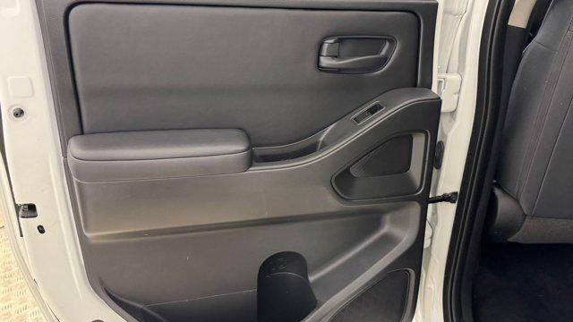 Photo of 2023 Glacier White Nissan Frontier