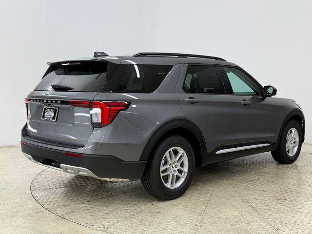 Photo of 2025 Carbonized Gray Metallic Ford Explorer