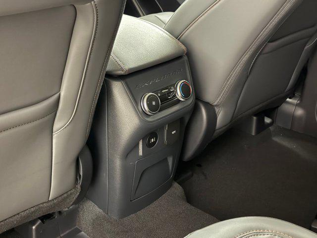 Photo of 2025 Carbonized Gray Metallic Ford Explorer