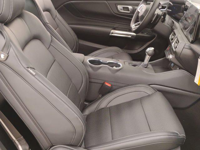 Photo of 2025 Vapor Blue Metallic Ford Mustang