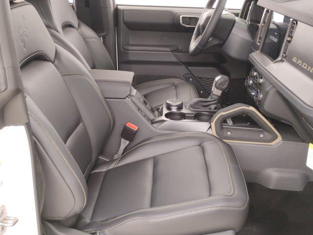 Photo of 2025 Oxford White Ford Bronco