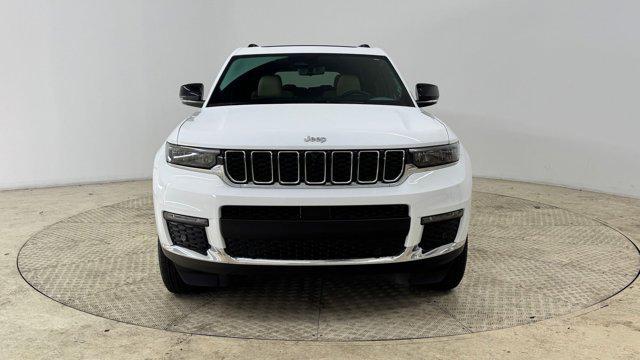 Photo of 2025 Bright White Clearcoat Jeep Grand Cherokee L