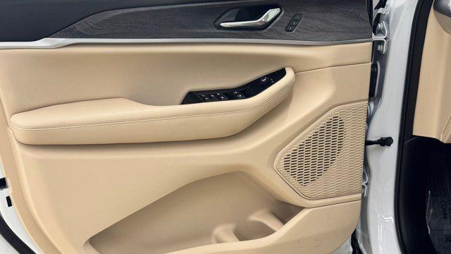 Photo of 2025 Bright White Clearcoat Jeep Grand Cherokee L
