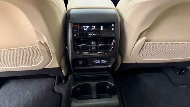 Photo of 2025 Bright White Clearcoat Jeep Grand Cherokee L
