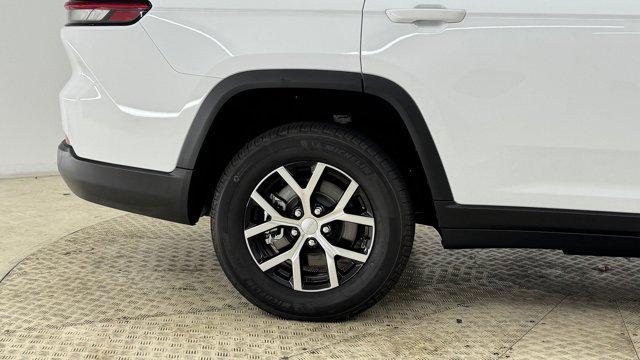 Photo of 2025 Bright White Clearcoat Jeep Grand Cherokee L