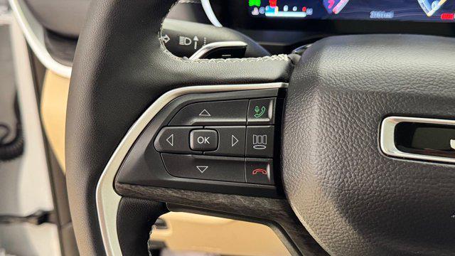 Photo of 2025 Bright White Clearcoat Jeep Grand Cherokee L