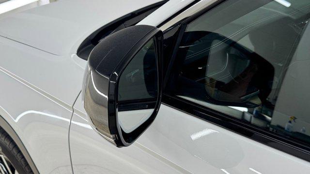 Photo of 2025 Bright White Clearcoat Jeep Grand Cherokee L