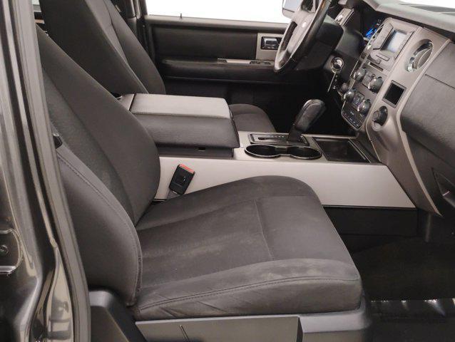 Photo of 2017 Magnetic Ford Expedition