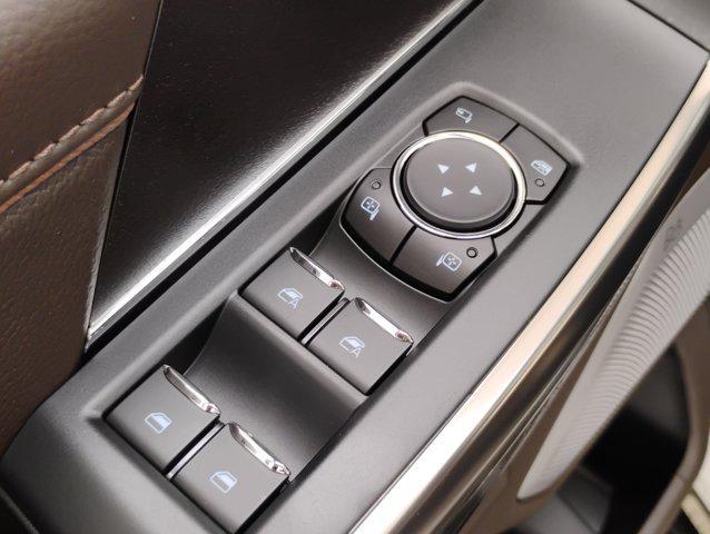 Photo of 2025 Star White Metallic Tri-Coat Ford F-150