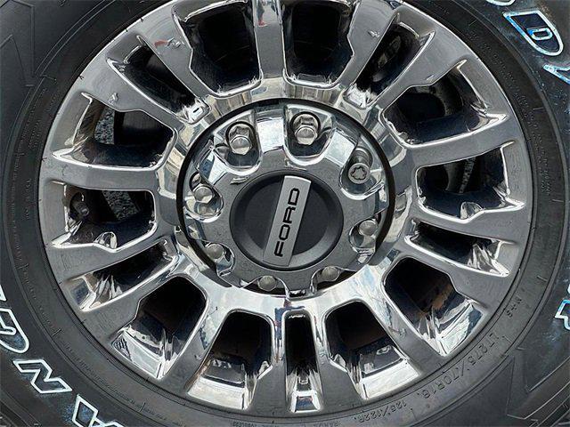 Photo of 2022 Carbonized Gray Metallic Ford F-350