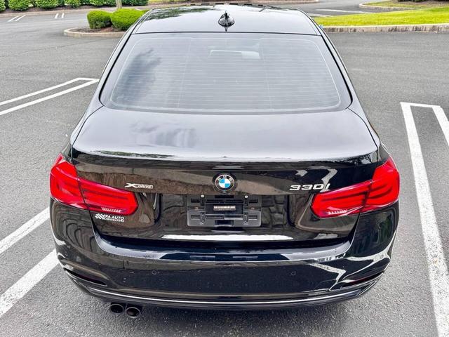 Photo of 2017 Black BMW 330