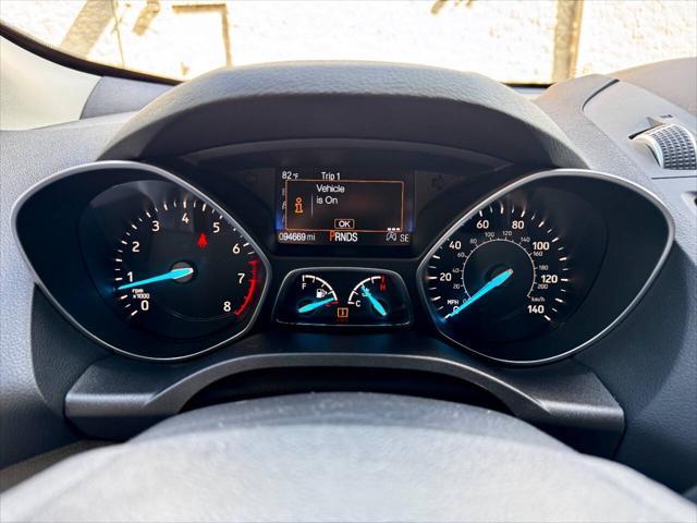 Photo of 2019 Magnetic Metallic Ford Escape