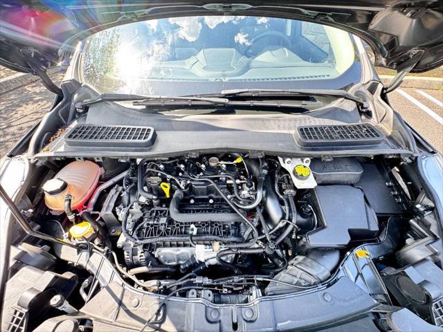 Photo of 2019 Magnetic Metallic Ford Escape