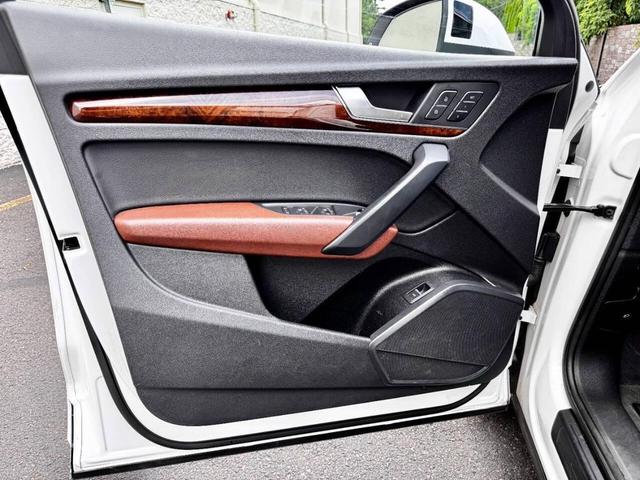 Photo of 2020 White Audi Q5