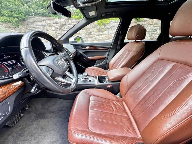 Photo of 2020 White Audi Q5