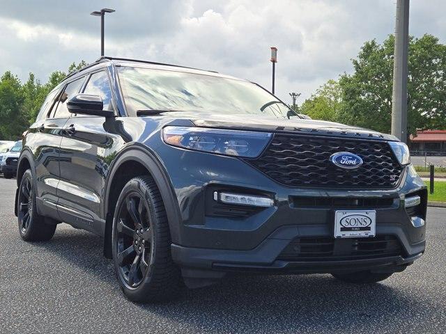 Photo of 2023 FORGED GREEN METALLIC Ford Explorer
