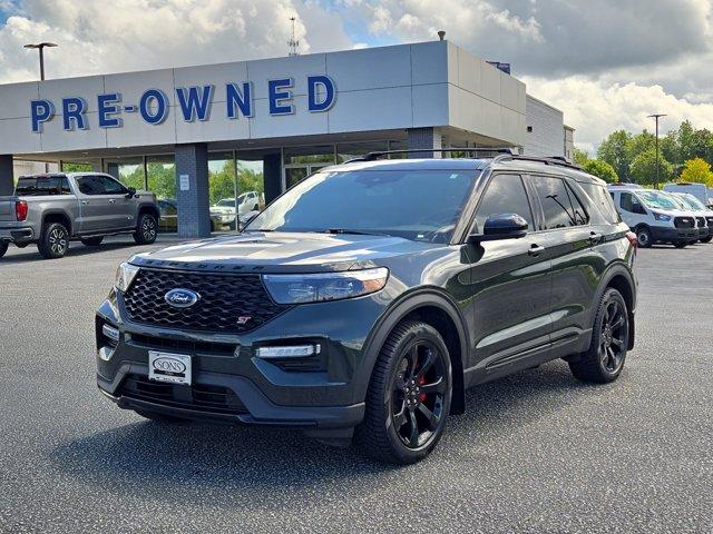 Photo of 2023 FORGED GREEN METALLIC Ford Explorer