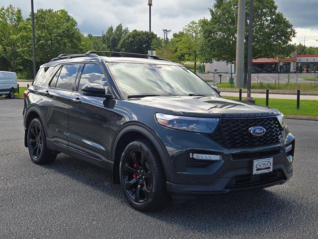 Photo of 2023 FORGED GREEN METALLIC Ford Explorer